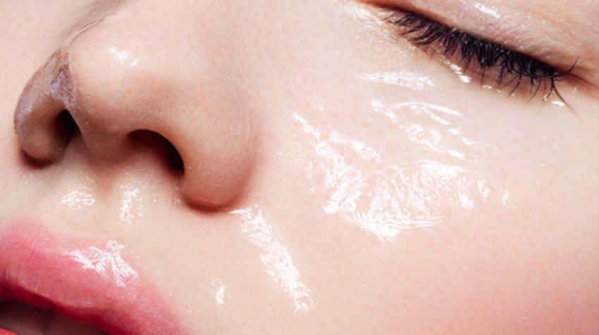 How to Treat Oily Skin: Skincare Tips for a Dermatologist Approved Routine