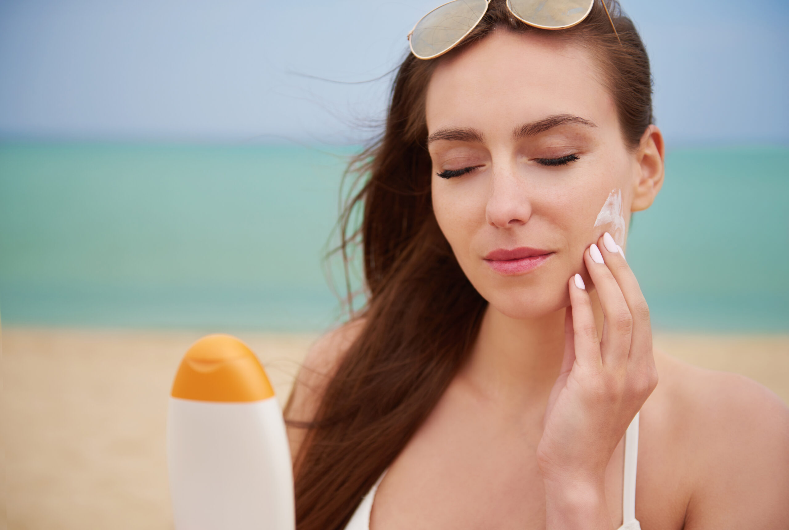 How to choose the right sunscreen for dry and sensitve skin? ☀️
